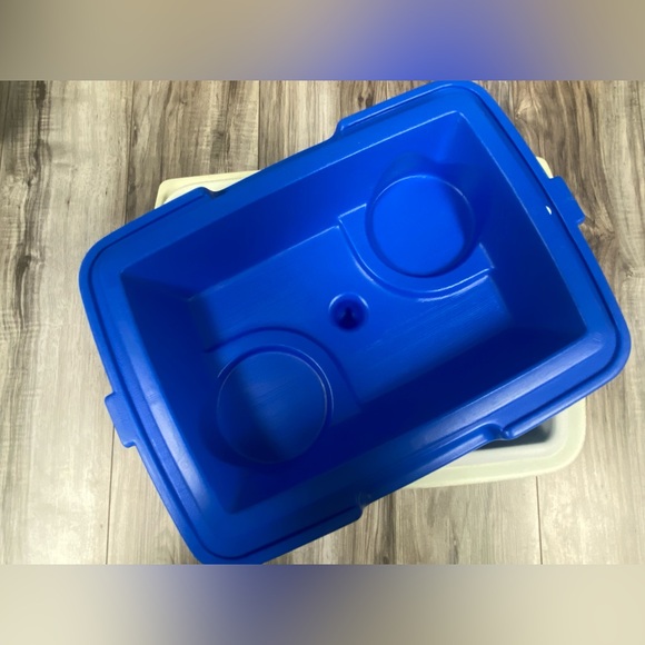 Vintage Coleman Lil’ Oscar 8 Qt. Cooler 5272 White Blue Lid 1985 Made In U.S.A - Picture 11 of 11